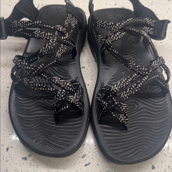 Chaco Black & White Textile Strappy Sandals Women’s Casual Outdoors Size 7 EUC - Picture 10 of 12